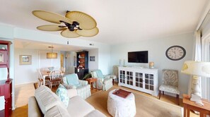 TV - 2 BR Condo in Inlet Point Stunning Views (Pawleys Island)