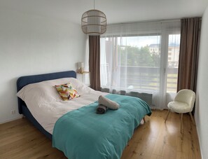 1 chambre, fer et planche à repasser, lit parapluie, Wi-Fi