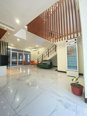 Lobby sitting area - Asia Jem Hotel - Bayawan (Bayawan City)