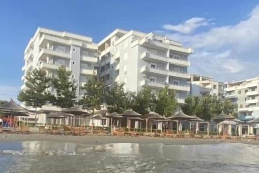 Oasis Beach Residence