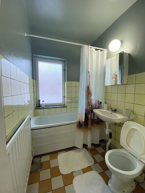 Towels, toilet paper