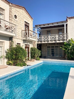 บริเวณภายนอก