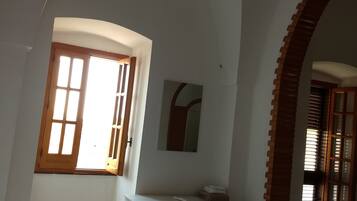 Matelas mémoire de forme, draps fournis