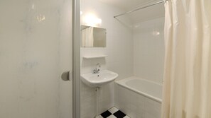 Bathroom - Bungalow for 4 persons (Steendam)