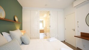 3 chambres, fer et planche à repasser, accès Internet, draps fournis