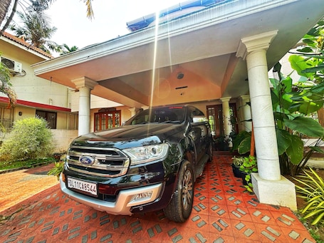 Property grounds. La Casa Luxury AC Villa at Trivandrum City Centre, Just 5 min to Airport