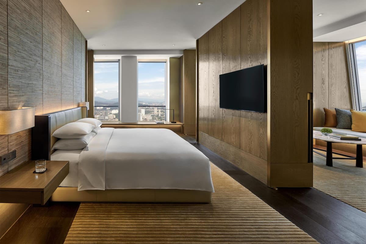 開放式客房, 1 張特大雙人床 | 高級寢具、免費迷你吧物品、客房內保險箱、書桌