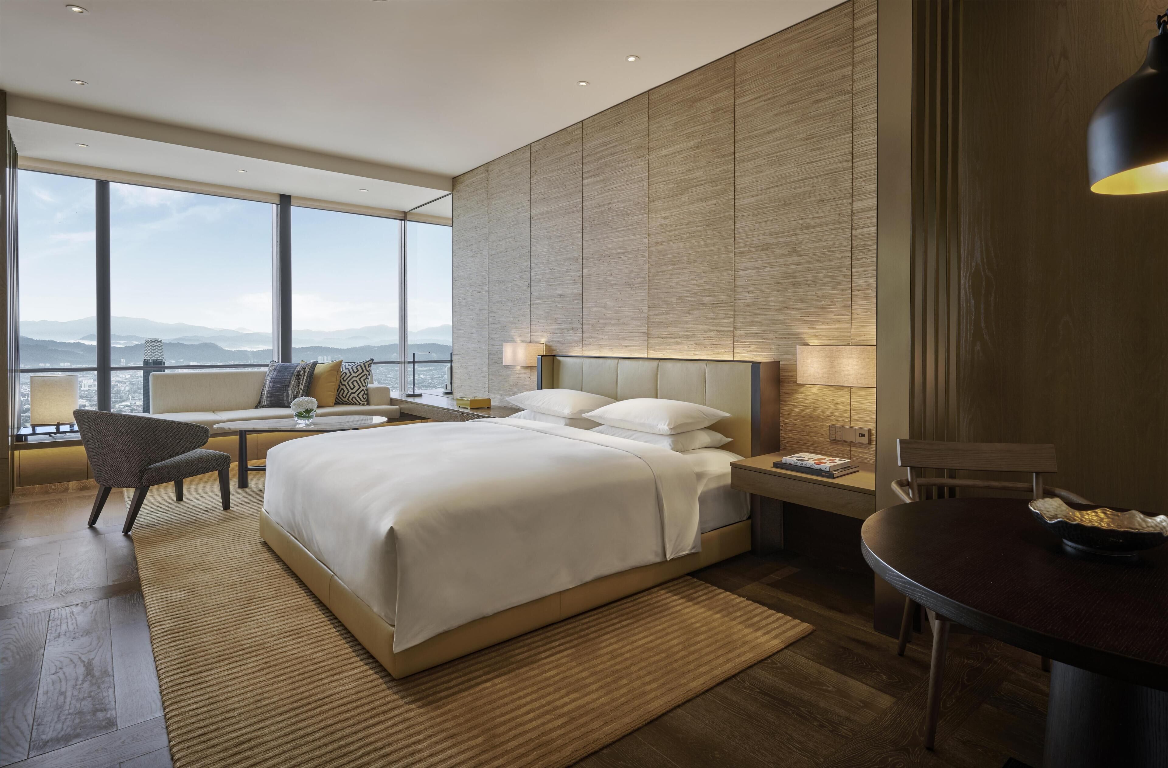 Room, 1 King Bed, Tower | Premium bedding, free minibar items, in-room safe, desk