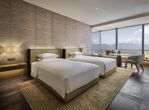 Premium bedding, free minibar items, in-room safe, desk - Park Hyatt Kuala Lumpur (Kuala Lumpur)