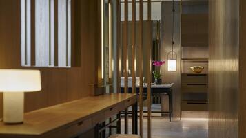 Premium bedding, free minibar items, in-room safe, desk