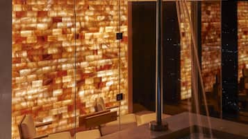 Couples treatment rooms, body treatments, aromatherapy