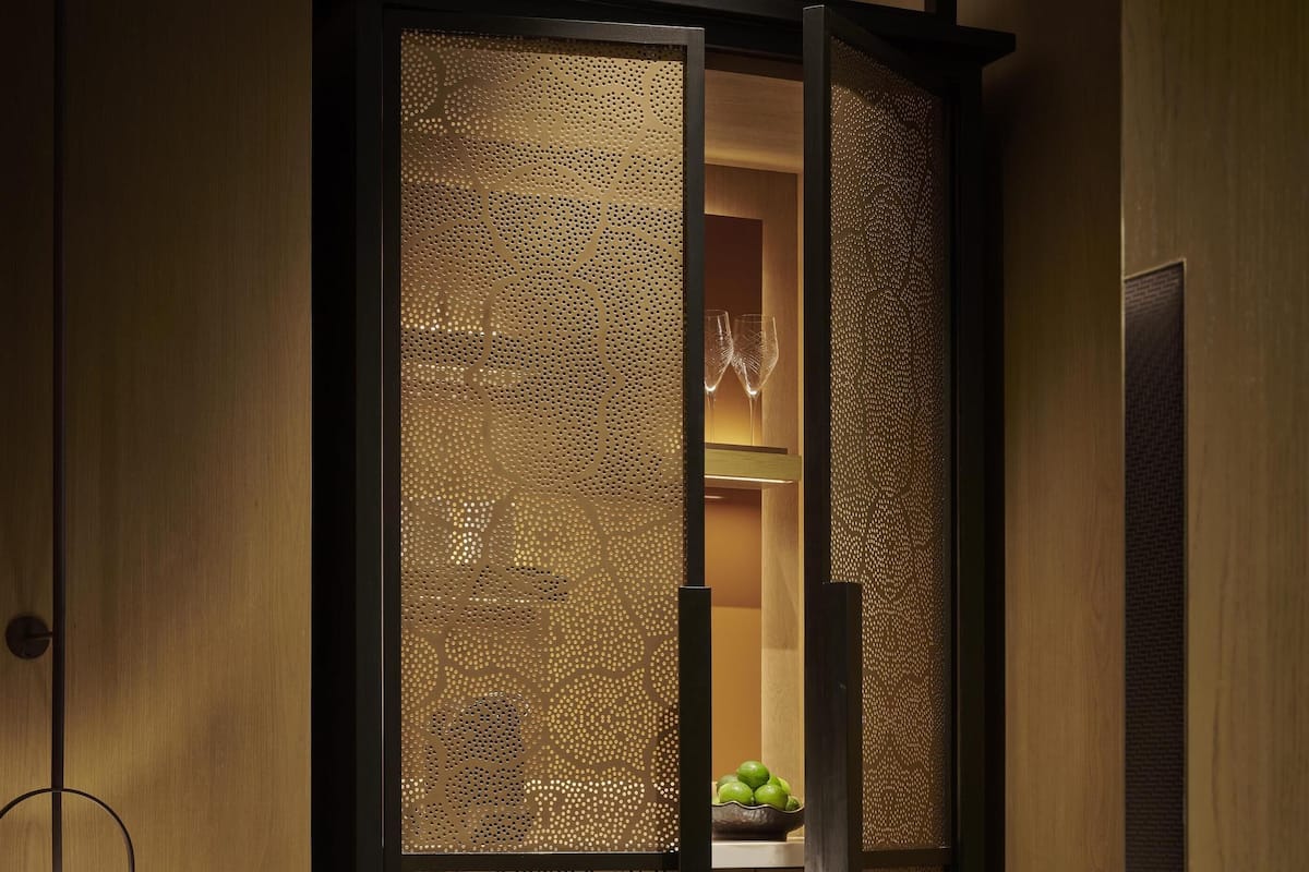 Ropa de cama de alta calidad y minibar (con algunos artículos gratuitos)