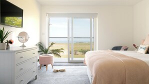 4 slaapkamers, een strijkplank/strijkijzer, gratis wifi, beddengoed