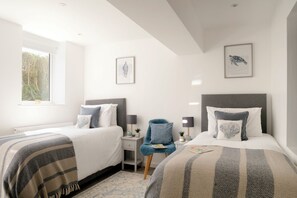 4 Schlafzimmer, Bügeleisen/Bügelbrett, kostenloses WLAN, Bettwäsche