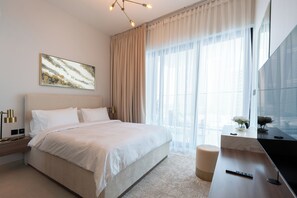 华丽公寓, 阳台, 城市景观 | 2 多间卧室、高档床上用品、羽绒被、记忆海绵床垫