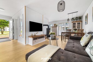 TV, peis og stereoanlegg