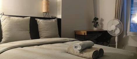 1 chambre, bureau, Wi-Fi, draps fournis