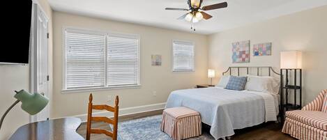 3 slaapkamers, een strijkplank/strijkijzer, gratis wifi, beddengoed