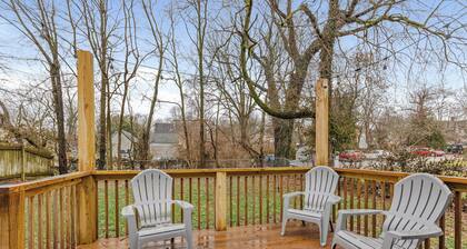 Stay in a newly renovated home in the heart of Dtown Lexington