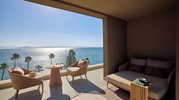 Rooftop Deluxe Double Room Front Sea View | Roupas de cama premium, frigobar, cofres nos quartos, escrivaninha