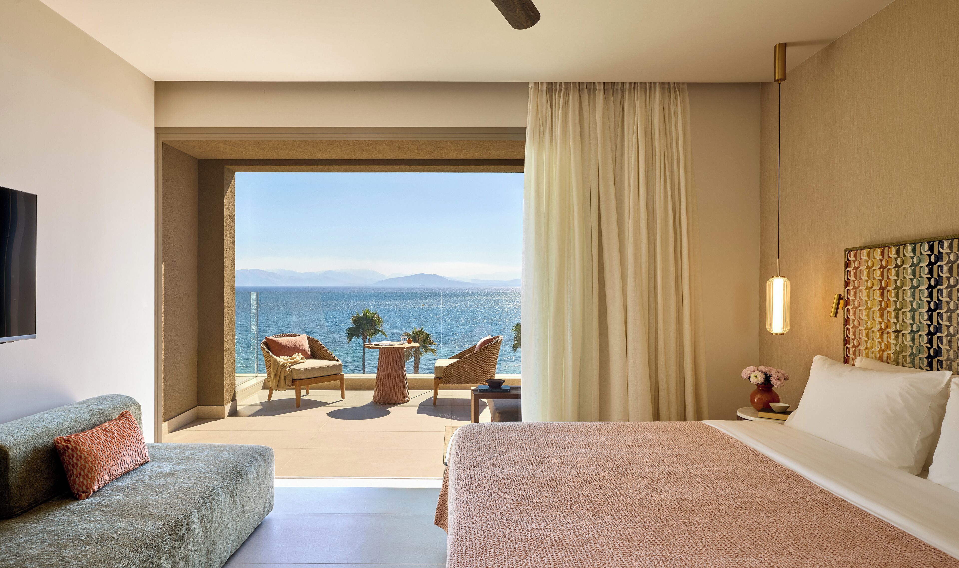 Rooftop Deluxe Double Room Front Sea View | Literie de qualité supérieure, minibar, coffres-forts dans les chambres