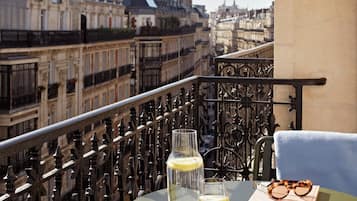 Medium Studio, Kitchenette, Balcony | Terrace/patio