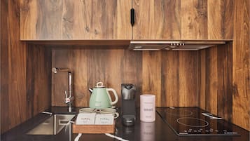 Coffee/tea maker, electric kettle, eco-friendly cleaning products