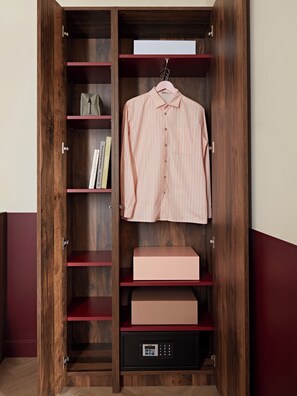 Medium Studio with Kitchenette | เครื่องนอนระดับพรีเมียม, ตู้นิรภัยในห้องพัก