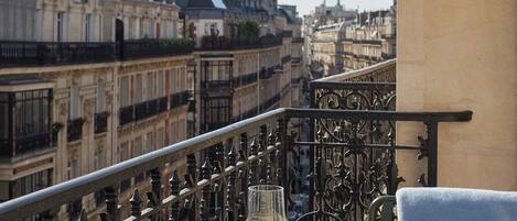 Medium Studio, Kitchenette, Balcony | Balcony