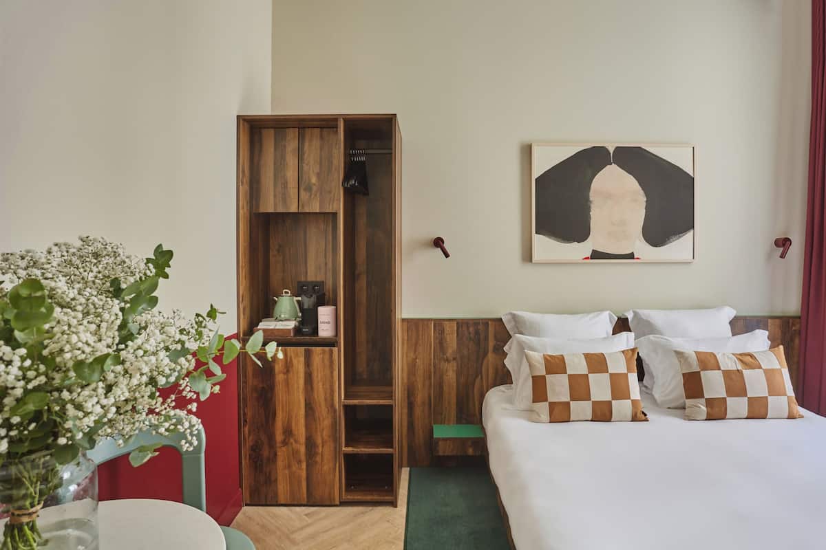 1 bedroom, premium bedding, in-room safe, individually decorated