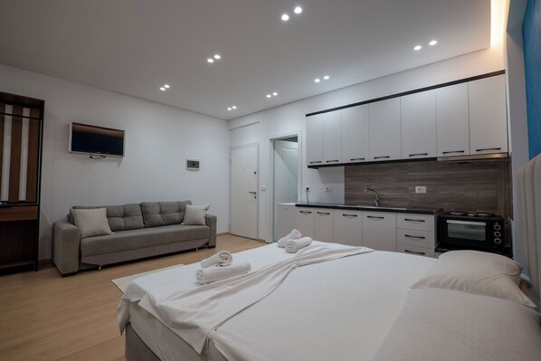 Deluxe-Dreibettzimmer | Schallisolierte Zimmer, kostenloses WLAN, Bettwäsche