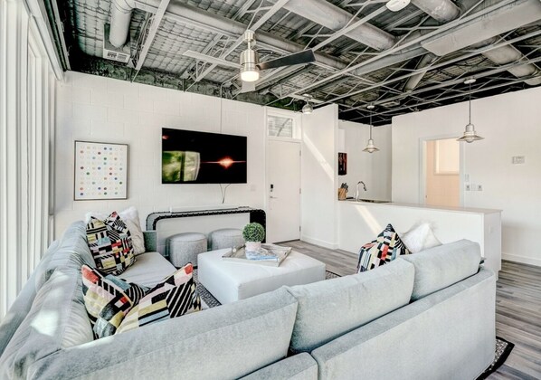 Smart TV, offices