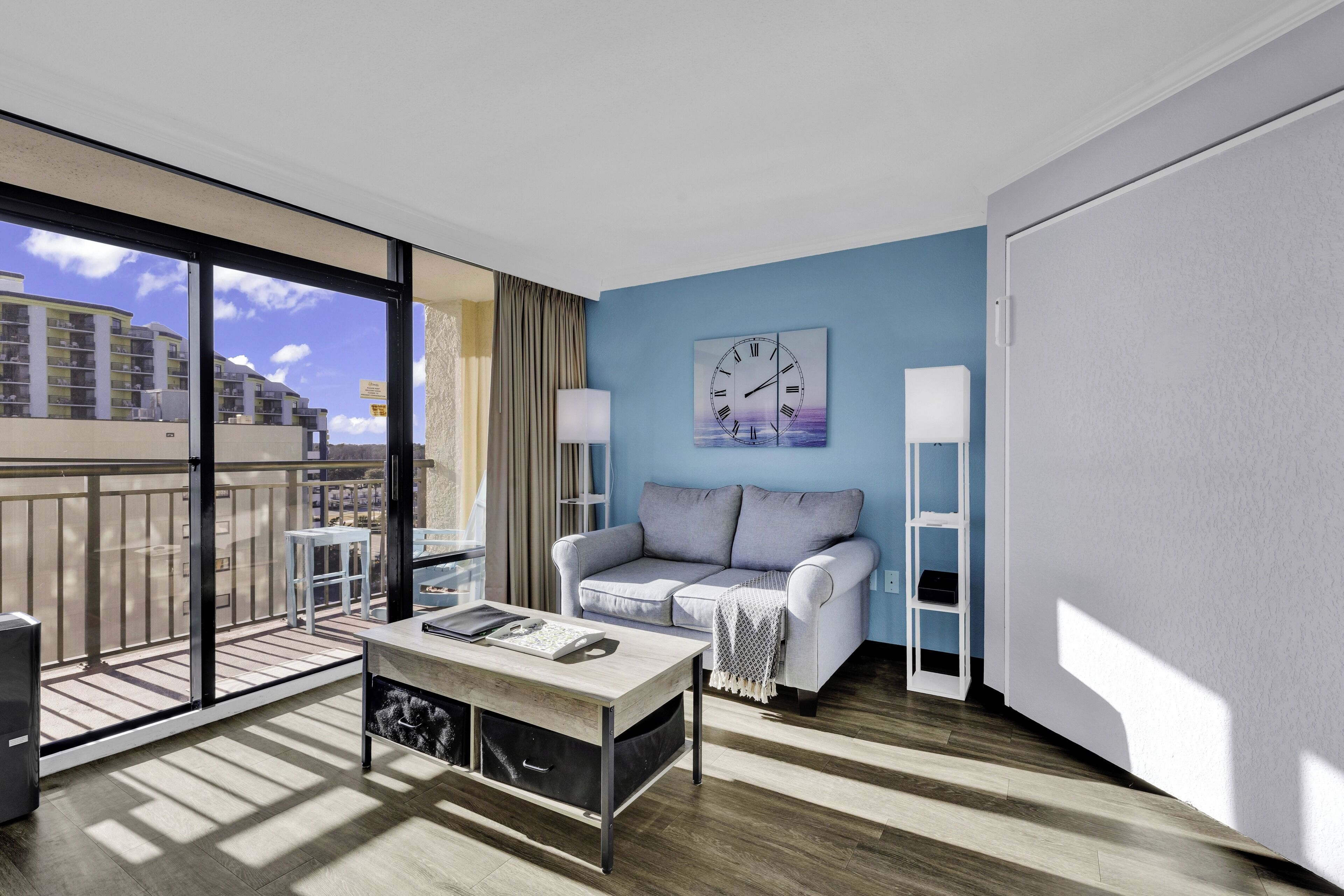 Signature Studio, Multiple Beds, Balcony, Ocean View | Living area | 42-inch Smart TV with digital channels