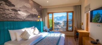 Hotel Zimskhang Villa