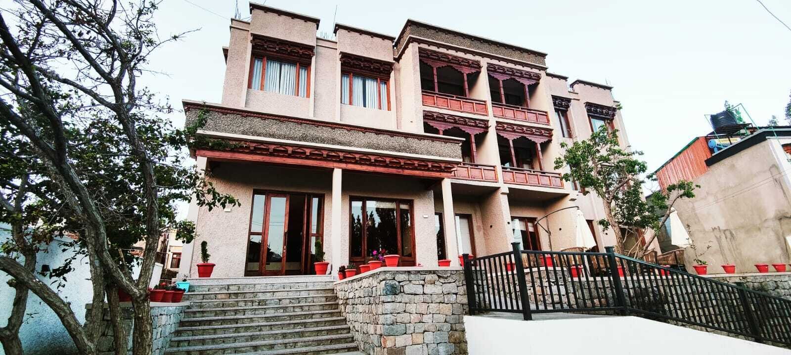 Fachada da propriedade