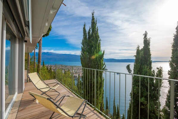 Apartment | 3 bedrooms - Rustichel Lake View in Toscolano Maderno (Toscolano Maderno)