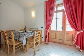 Apartment | 2 bedrooms - Sassella in Livigno With 2 Bedrooms and 1 Bathrooms (Livigno)