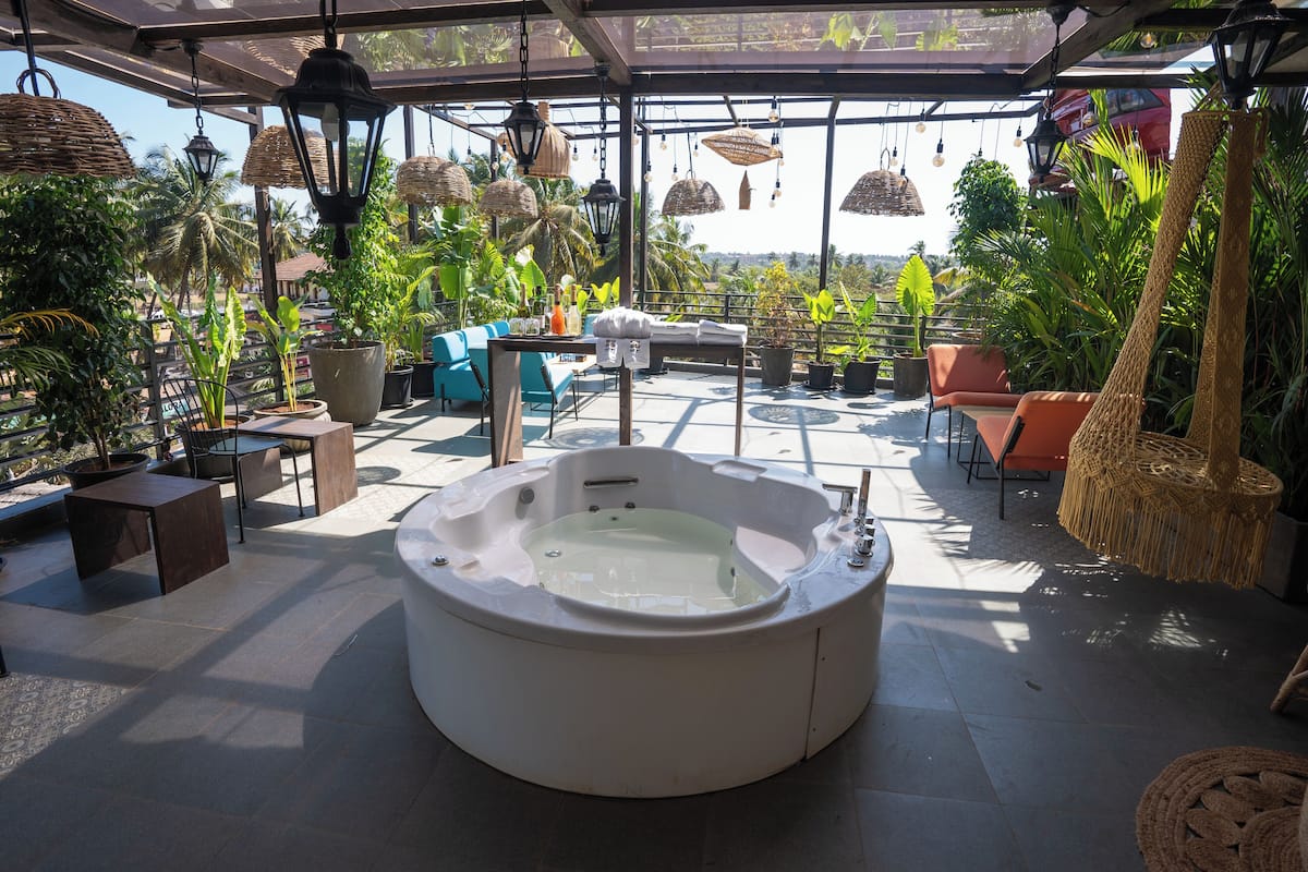 Presidential Suite | Deep-soaking bathtub