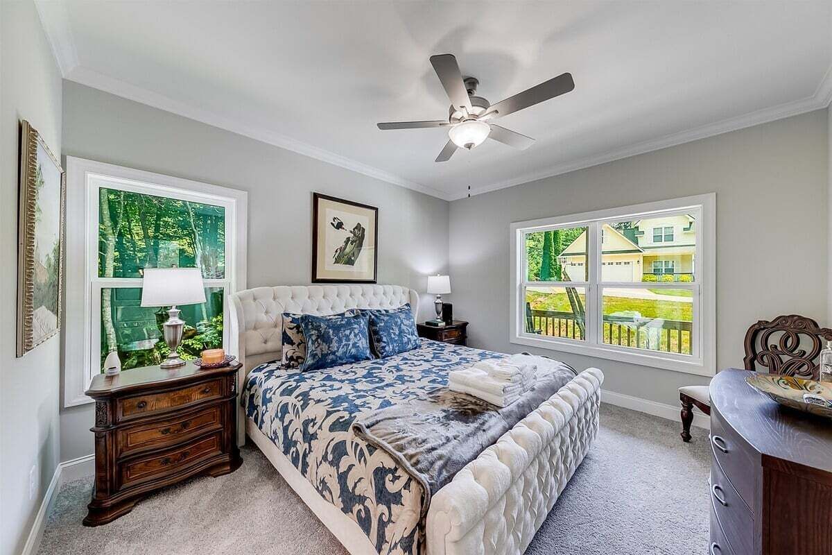 6 bedrooms, free WiFi