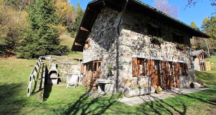 Baita a Pieve Tesino Mountain And Lake