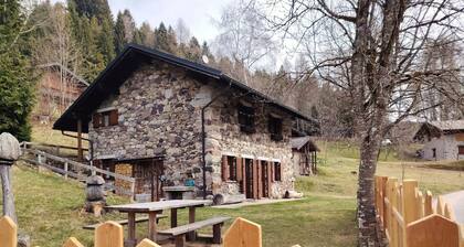 Baita a Pieve Tesino Mountain And Lake