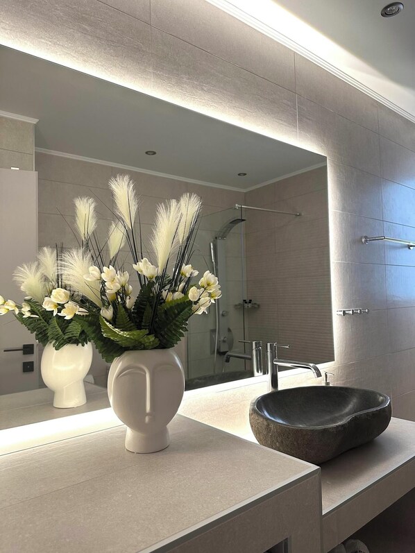 Hair dryer, towels