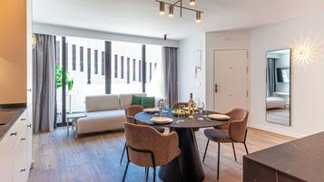 Ático | Zona de estar | Smart TV de 40 pulgadas con canales digitales