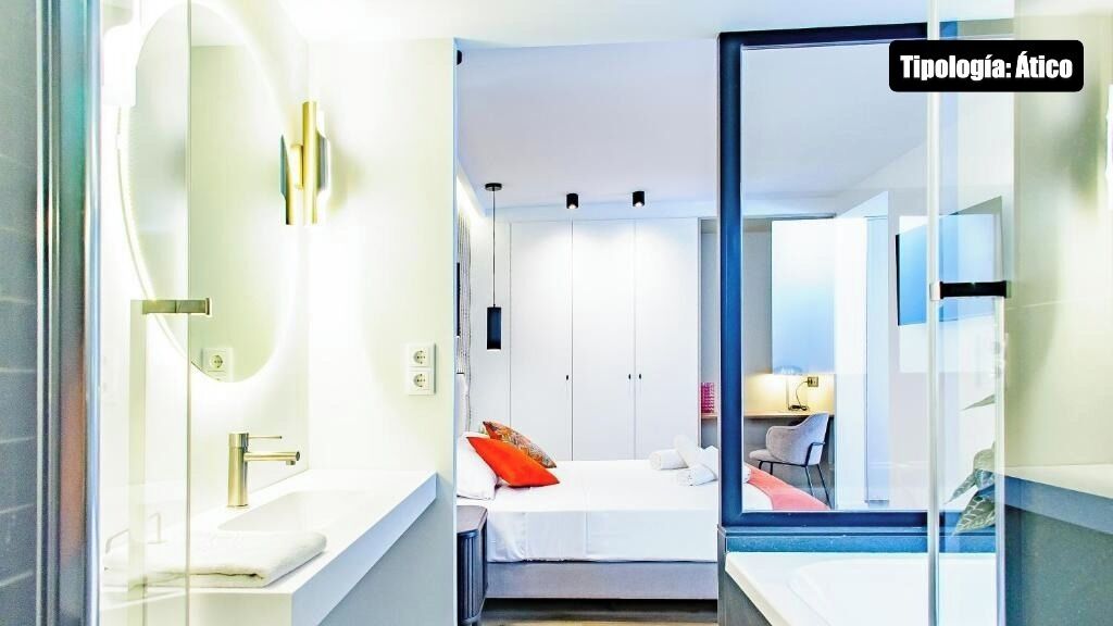 Penthouse | Bathroom | Hair dryer, towels