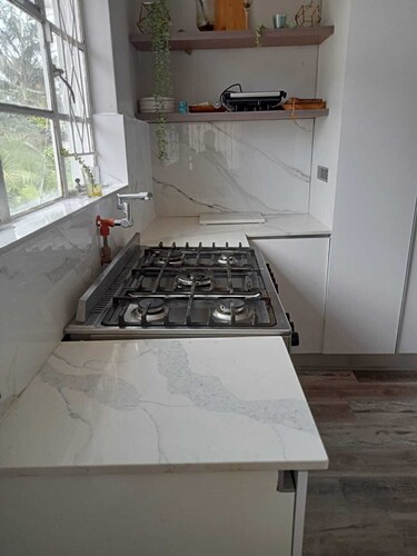 3-bedroom lodge in beautiful Nahoo, East London with WiFi