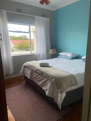 3 chambres, fer et planche à repasser, lit de bébé portatif, Wi-Fi