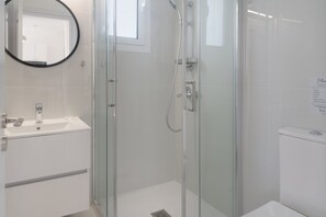 Luxury Apartment | Bathroom - Phaedrus Living Terra Cotta City Flat (Paphos)