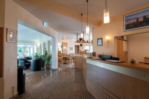 Reception - Airport Business Hotel Köln (Cologne)