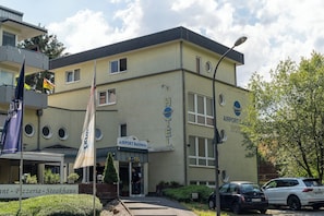 Fachada de la propiedad