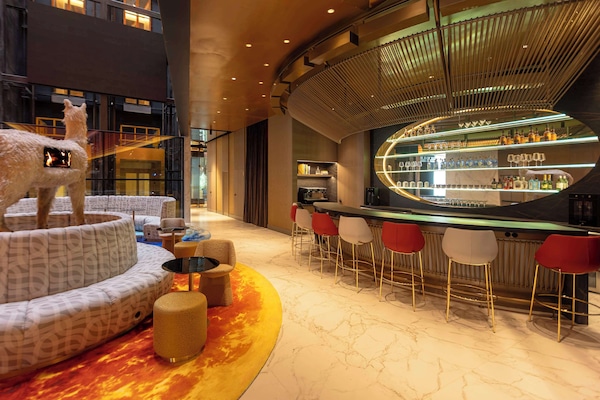 2 bars/lounges, poolside bar